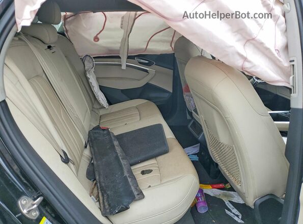 WA1LABGE4NB014562 2022 AUDI E-TRON Black Вид задньої частини салону