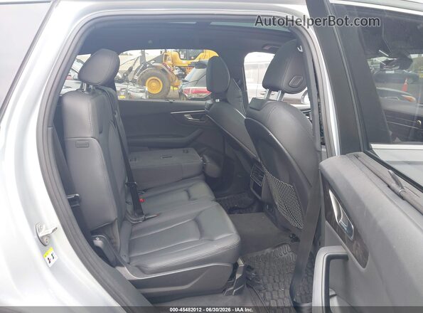 WA1LCBF70PD025062 2023 AUDI Q7 Silver VIN კოდის სტიკერის ხედი