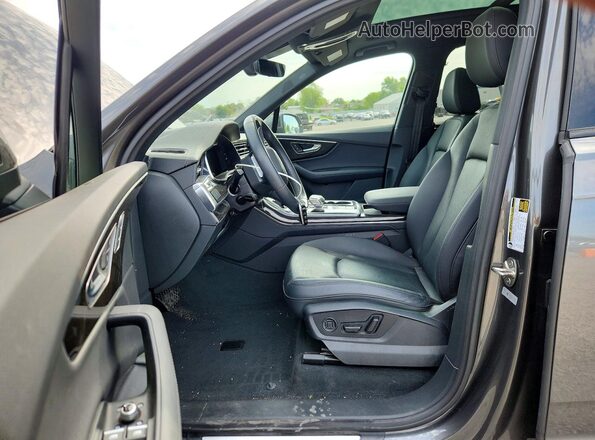 WA1LCBF73PD021703 2023 AUDI Q7 Gray წინა სალონის ხედი