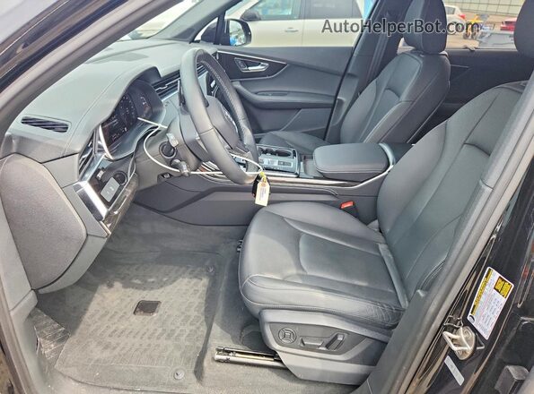 WA1LCBF76SD003916 2025 AUDI Q7 Black წინა სალონის ხედი