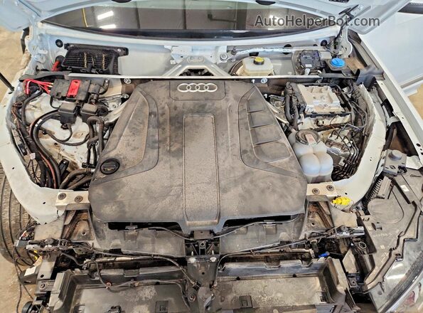 WA1LCBF7XPD029698 2023 AUDI Q7 White Շարժիչի բաժամունքի տեսք
