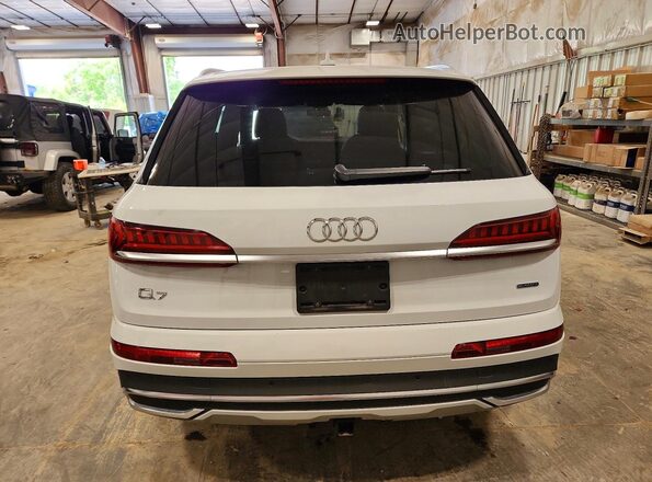 WA1LCBF7XPD029698 2023 AUDI Q7 White Հետևի տեսք