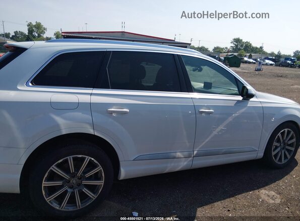 WA1LHAF70JD001430 2018 AUDI Q7 White Вид задньої частини салону