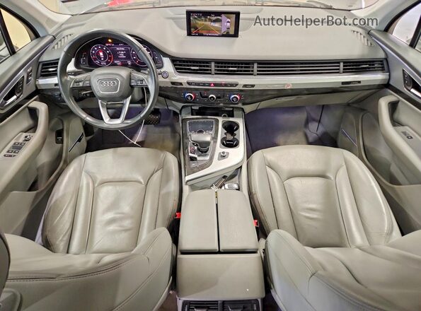 WA1LHAF70KD019833 2019 AUDI Q7 Gray Widok deski rozdzielczej