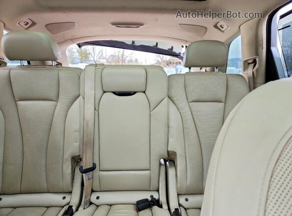 WA1LHAF71KD040156 2019 AUDI Q7 White Вид задніх сидінь