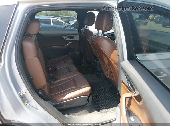 WA1LHAF73HD040362 2017 AUDI Q7 Silver Вид наклейки з VIN-кодом