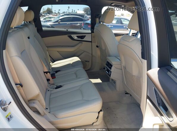 WA1LHAF73JD021770 2018 AUDI Q7 White VIN կոդի պիտակի տեսք
