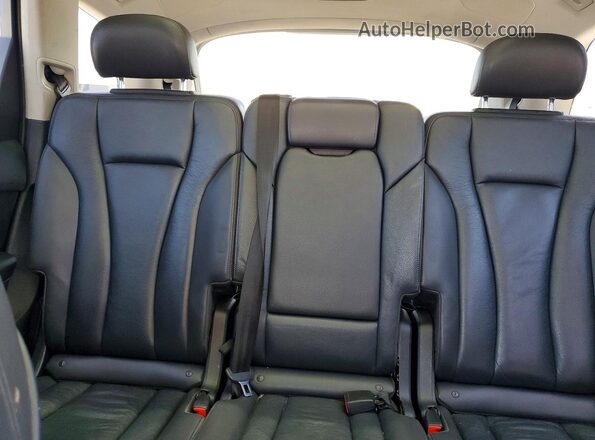 WA1LHAF73JD040402 2018 AUDI Q7 Black Widok tylnych siedzeń
