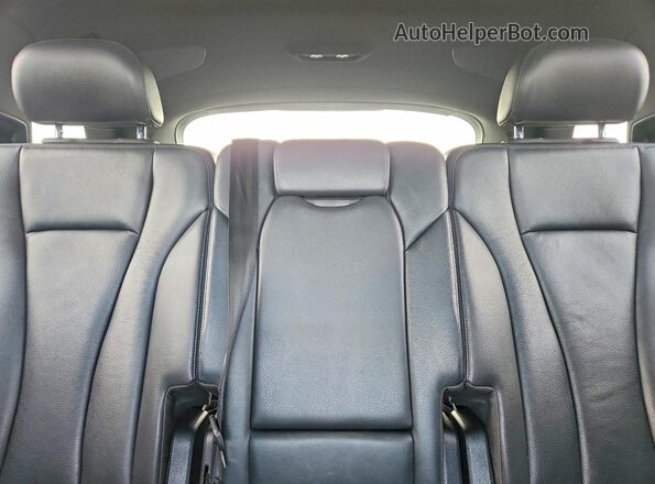 WA1LHAF77JD035283 2018 AUDI Q7 White Rear seats view