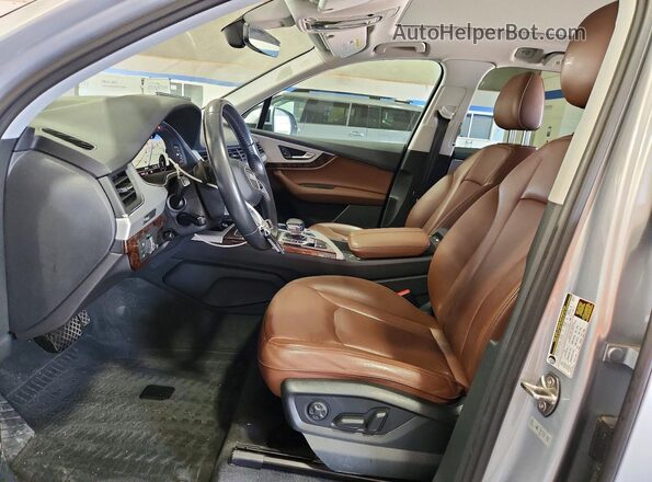 WA1LHAF77KD021627 2019 AUDI Q7 Silver Widok wnętrza z przodu