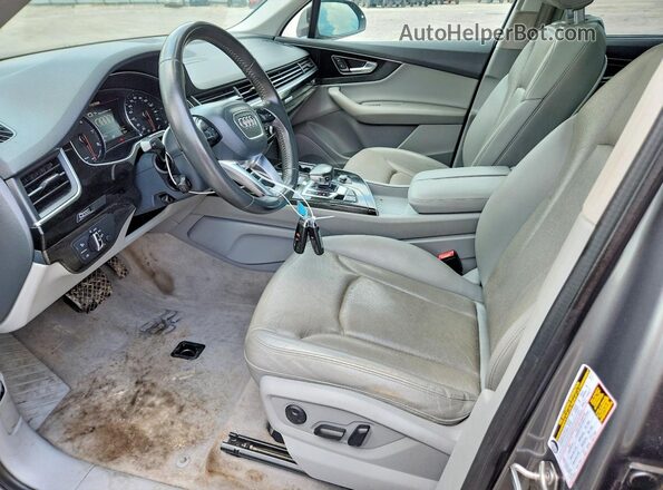 WA1LHAF78HD036162 2017 AUDI Q7 Silver წინა სალონის ხედი