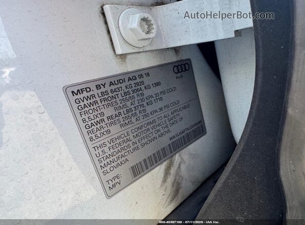 WA1LHAF7XJD045466 2018 AUDI Q7 White Engine compartment view