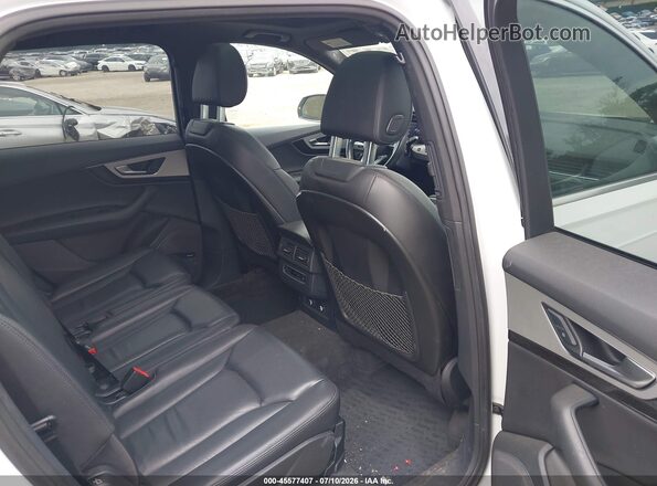 WA1LHAF7XKD043038 2019 AUDI Q7 White VIN კოდის სტიკერის ხედი