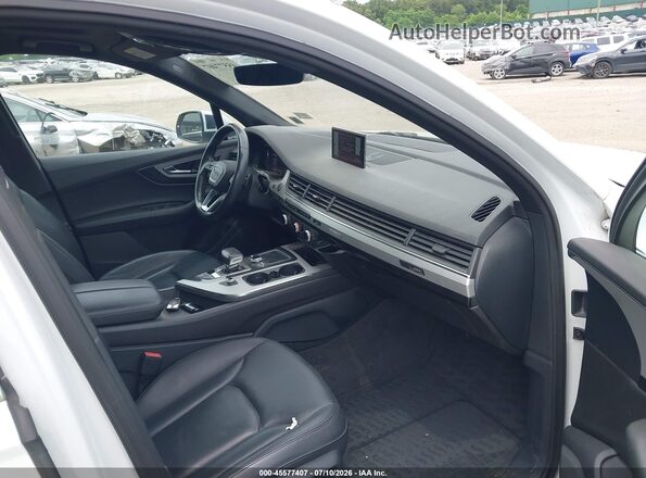 WA1LHAF7XKD043038 2019 AUDI Q7 White წინა სალონის ხედი