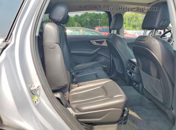 WA1LHBF79KD014698 2019 AUDI Q7 Silver Widok wnętrza z tyłu