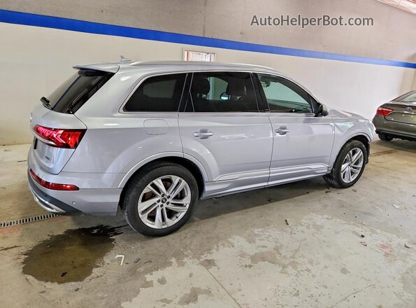 WA1LJAF79MD022396 2021 AUDI Q7 Silver Задня права чверть