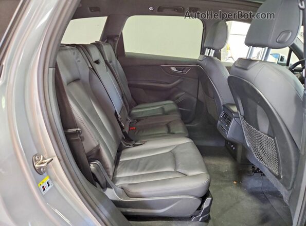 WA1LJAF79MD022396 2021 AUDI Q7 Silver Вид задньої частини салону