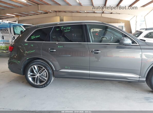 WA1LJAF7XMD035576 2021 AUDI Q7 Gray 
