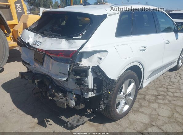 WA1LUBFZ0RP034876 2024 AUDI Q4 Белый Вид спереди