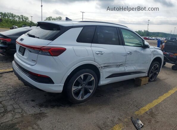 WA1LUBFZ4RP054077 2024 AUDI Q4 White Հետևի աջ