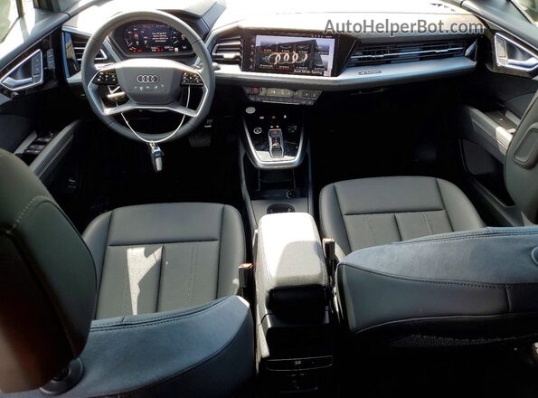 WA1LUBFZ6SP065300 2025 AUDI Q4 Gray Առջևի վահանակի տեսք