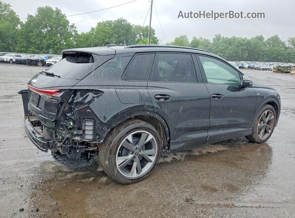 WA1LUBFZ8RP077541 2024 AUDI Q4 Black Tył prawy