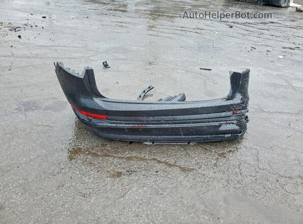 WA1LUBFZ8RP077541 2024 AUDI Q4 Black Widok naklejki z numerem VIN