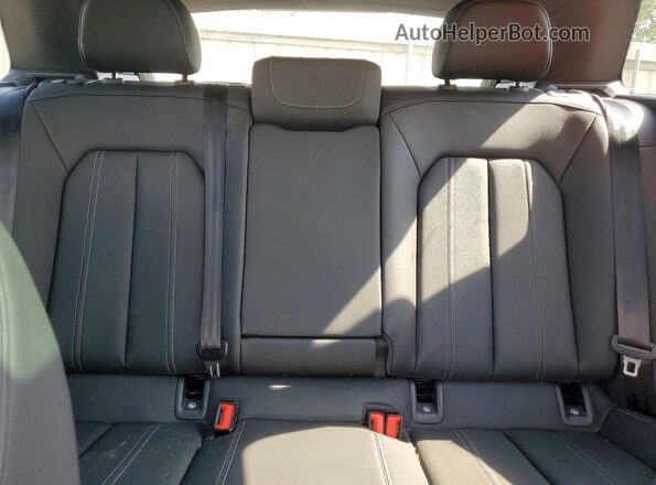 WA1LUBFZ9SP068787 2025 AUDI Q4 Black Հետևի նստատեղերի տեսք