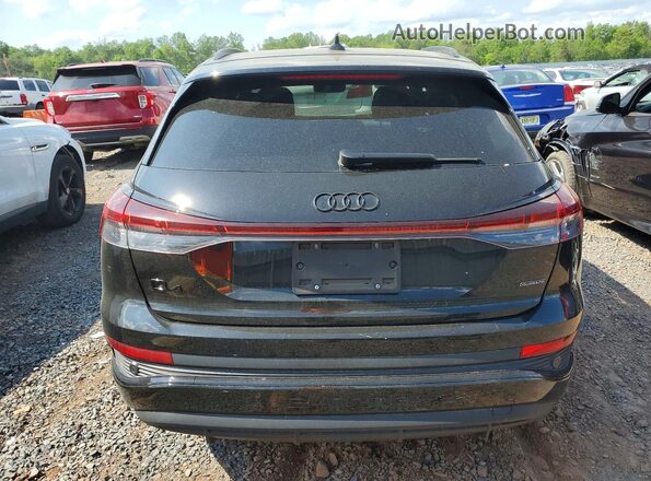 WA1LUBFZ9SP068787 2025 AUDI Q4 Black Հետևի տեսք