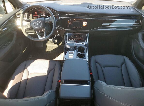 WA1LVBF72TD005240 2026 AUDI Q7 Gray Vista del salpicadero
