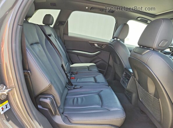 WA1LVBF76SD016904 2025 AUDI Q7 Gray Rear interior view