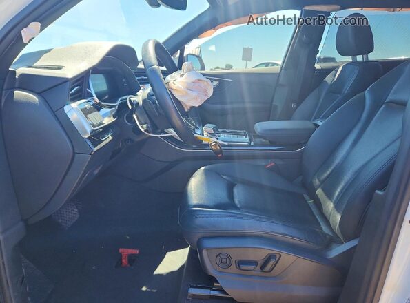 WA1LXAF71LD004536 2020 AUDI Q7 White Vista interior delantera