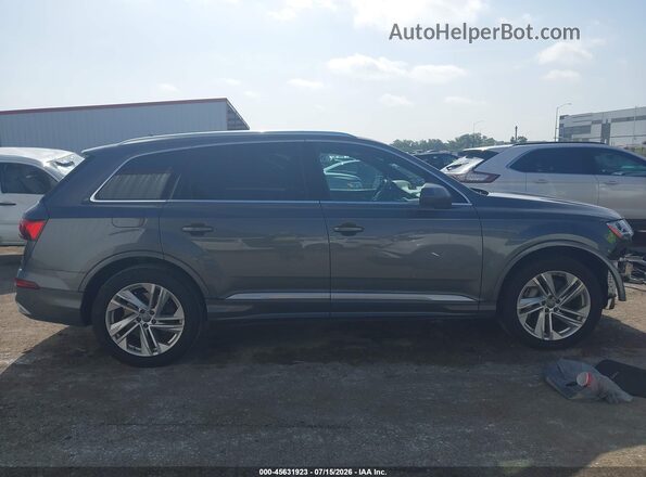 WA1LXAF74LD011982 2020 AUDI Q7 Gray Rear interior view