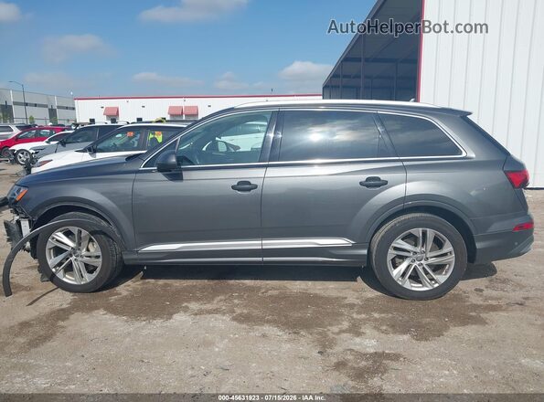 WA1LXAF74LD011982 2020 AUDI Q7 Gray 360 interior view