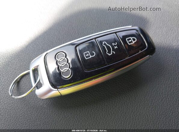 WA1LXAF76MD011922 2021 AUDI Q7 Dark Blue Dashboard view