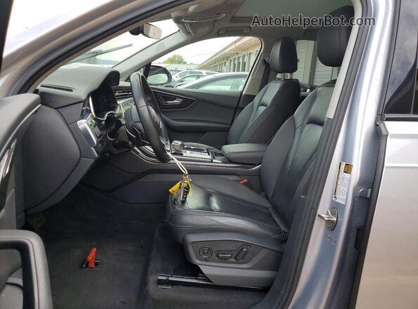 WA1LXAF79MD027371 2021 AUDI Q7 Silver Սալոնի դիմացի տեսք