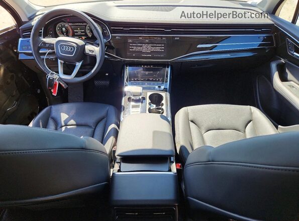 WA1LXBF70PD011909 2023 AUDI Q7 Черный Вид панели приборов