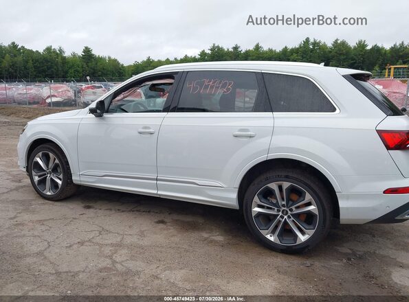 WA1LXBF73PD016960 2023 AUDI Q7 White Սալոնի 360 աստիճան տեսք