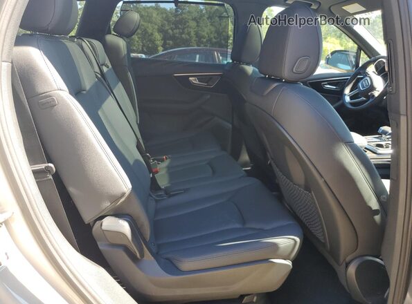 WA1LXBF77PD027329 2023 AUDI Q7 Кремовый Вид задней части салона