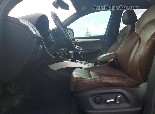 WA1M2AFP3HA089875 2017 AUDI Q5 Charcoal Widok wnętrza z przodu