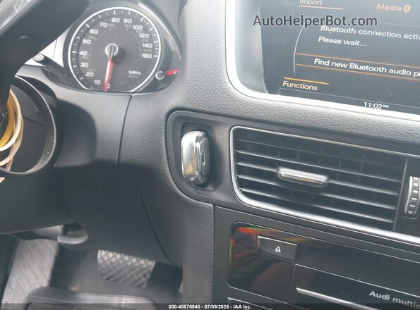 WA1M2AFP8HA058458 2017 AUDI Q5 White Dashboard view
