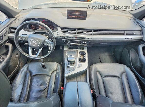WA1MAAF72HD054147 2017 AUDI Q7 Gray Widok deski rozdzielczej