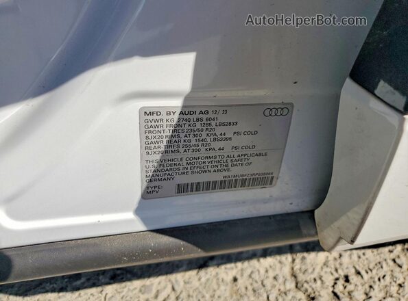 WA1MUBFZ3RP038666 2024 AUDI Q4 White Widok komory silnika