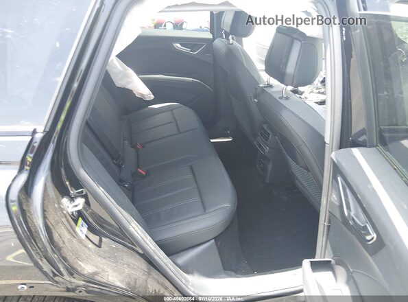 WA1MUBFZ4RP062569 2024 AUDI Q4 Black VIN կոդի պիտակի տեսք