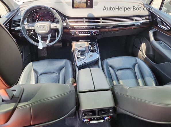 WA1VAAF70JD038331 2018 AUDI Q7 Charcoal Widok deski rozdzielczej
