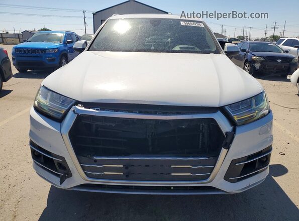 WA1VAAF70JD040855 2018 AUDI Q7 White Вид спереду