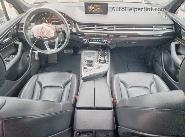 WA1VAAF70KD020056 2019 AUDI Q7 Black Widok deski rozdzielczej