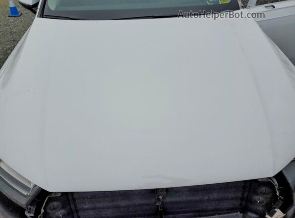 WA1VAAF71HD028241 2017 AUDI Q7 White Vista del compartimento del motor