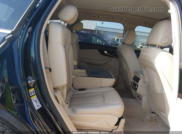 WA1VAAF71JD010537 2018 AUDI Q7 Black Widok naklejki z numerem VIN