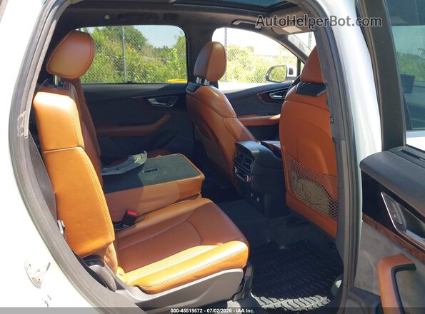WA1VAAF71KD005419 2019 AUDI Q7 White VIN կոդի պիտակի տեսք